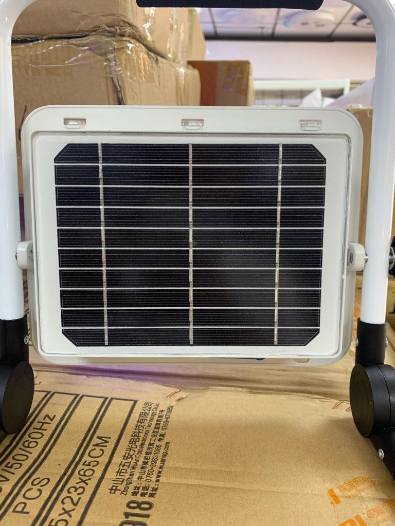 100W Solar Rechargeble Floodlight Back View